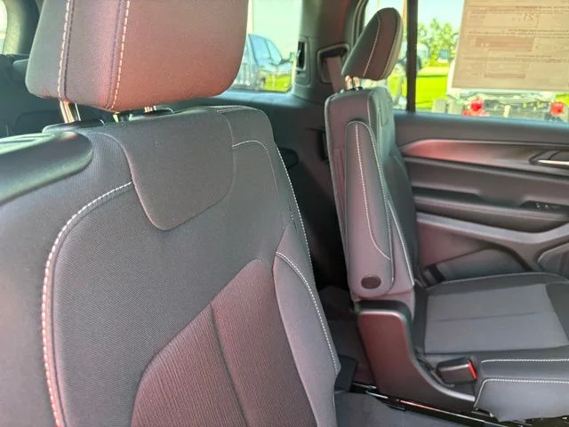 New 2026 Baltic Gray Metallic Clear-Coat Exterior Paint Jeep Laredo image 14