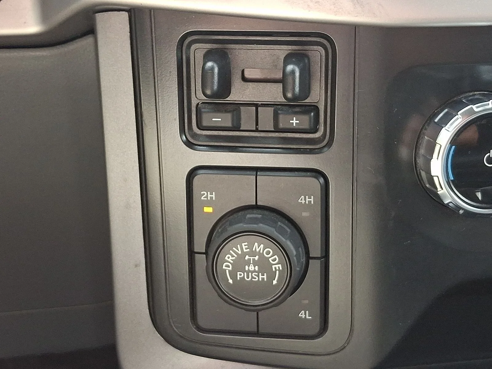 2022 Ford F-150 XLT - Photo 24