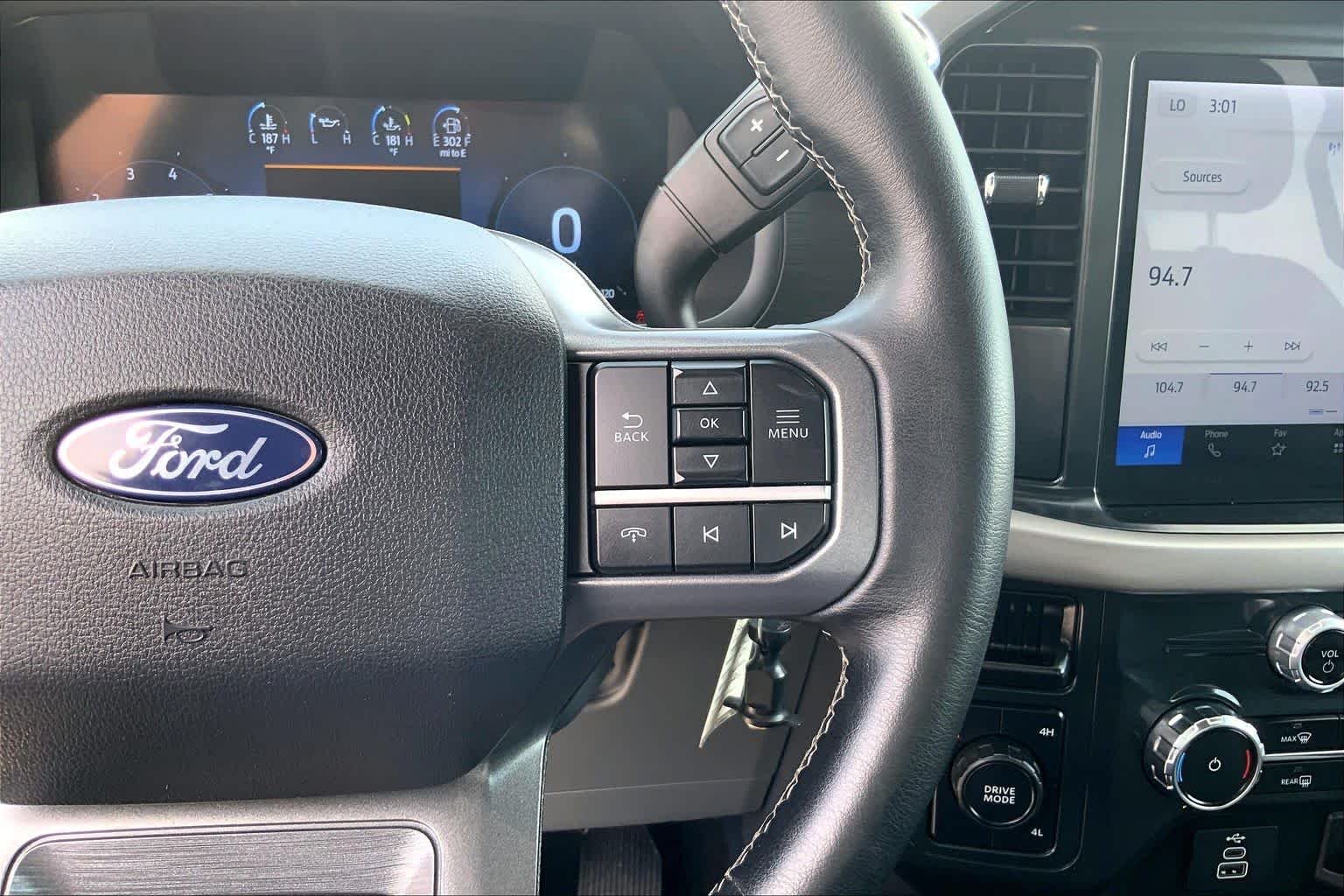 Used 2025 Carbonized Gray Metallic Ford XLT image 24