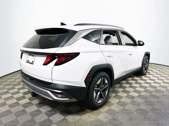 New 2026 White Hyundai SEL image 3