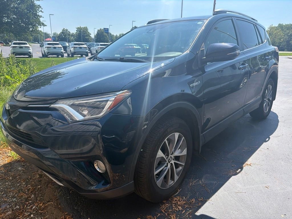 Used 2018 Blue Toyota XLE image 2