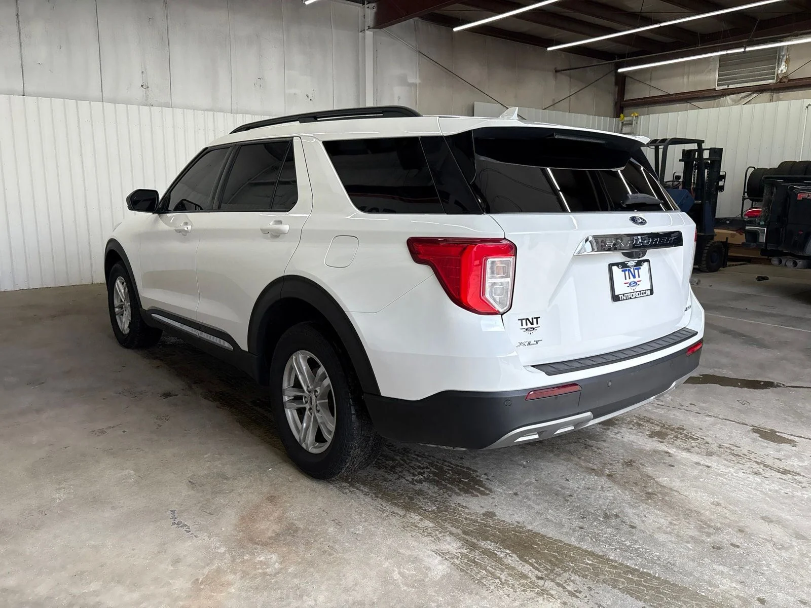 Certified Used 2021 White Metallic Ford XLT image 5