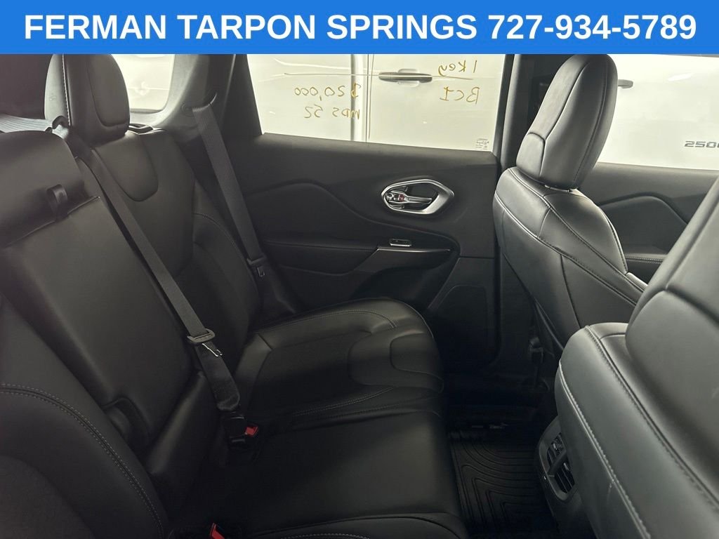 Used 2020 Blue Jeep Latitude Plus image 5