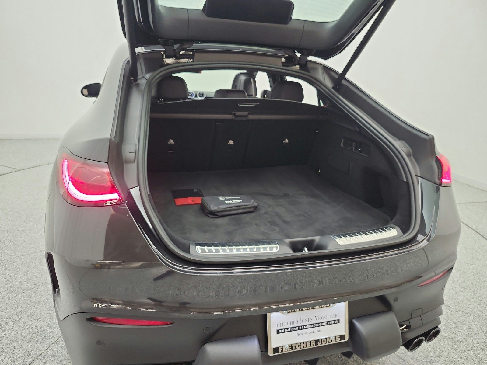 Certified Used 2025 Graphite Grey Metallic Mercedes-Benz AMG® GLC 43 4MATIC Coupe image 21
