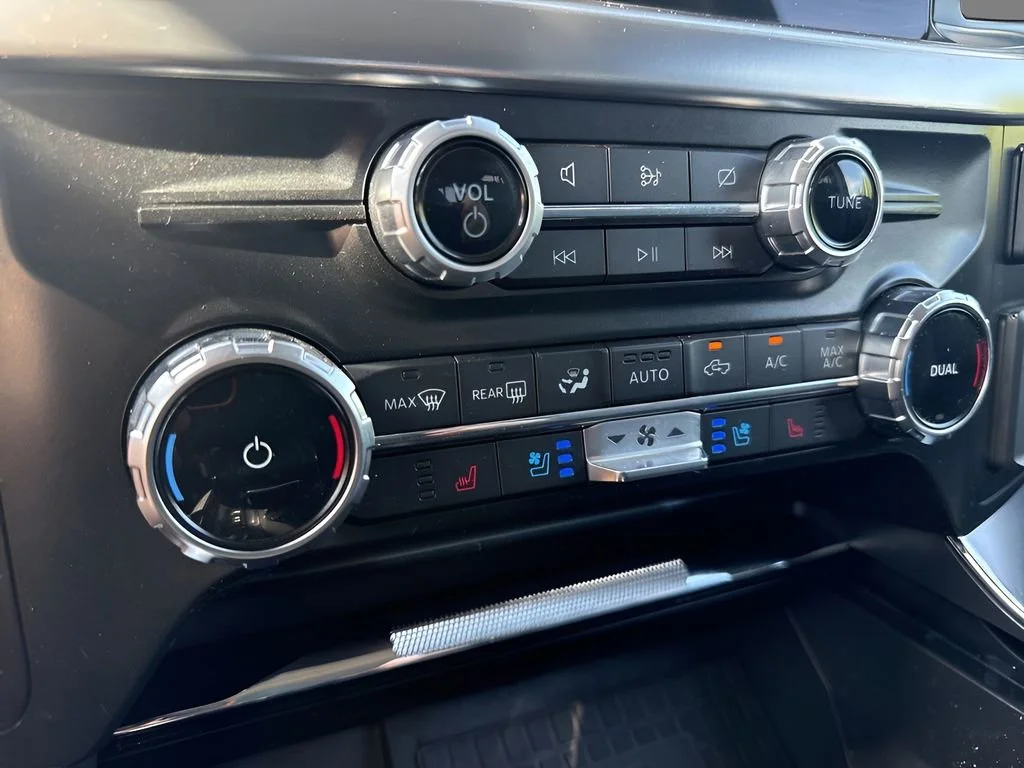 Used 2022  Ford XL image 20