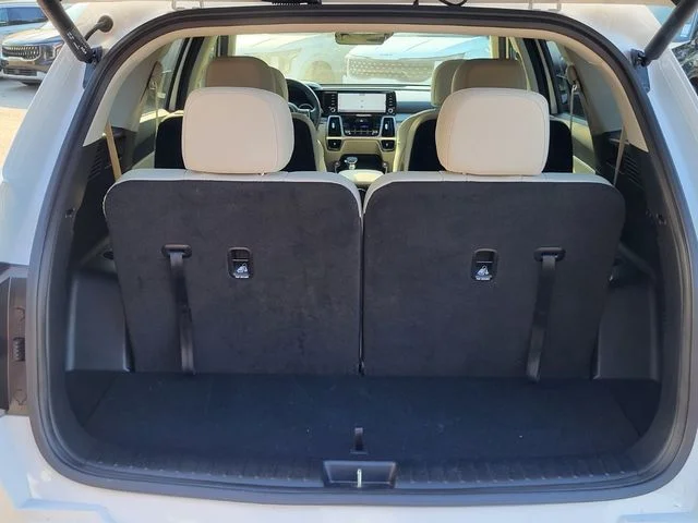 Certified Used 2023 White Kia SX image 4