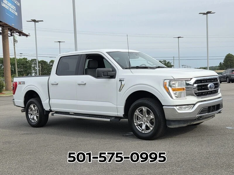 Used 2023 Oxford White FORD XLT 4WD SUPERCREW 5.5