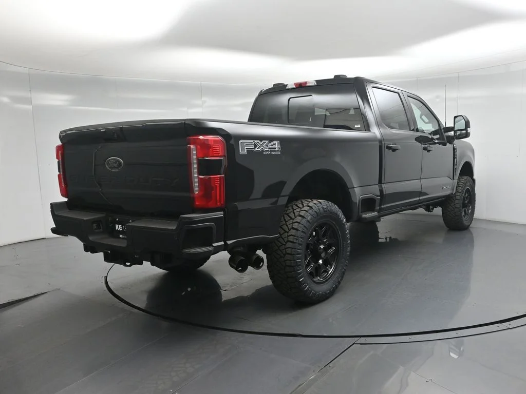 New 2026 Agate Black Metallic Ford Lariat image 27