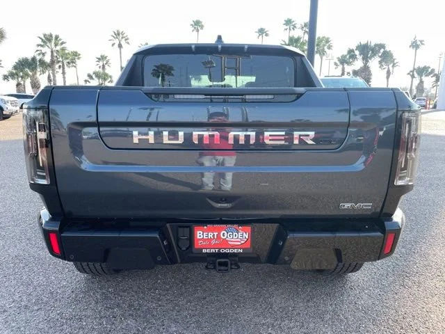 2026 GMC HUMMER EV 2X - Photo 8