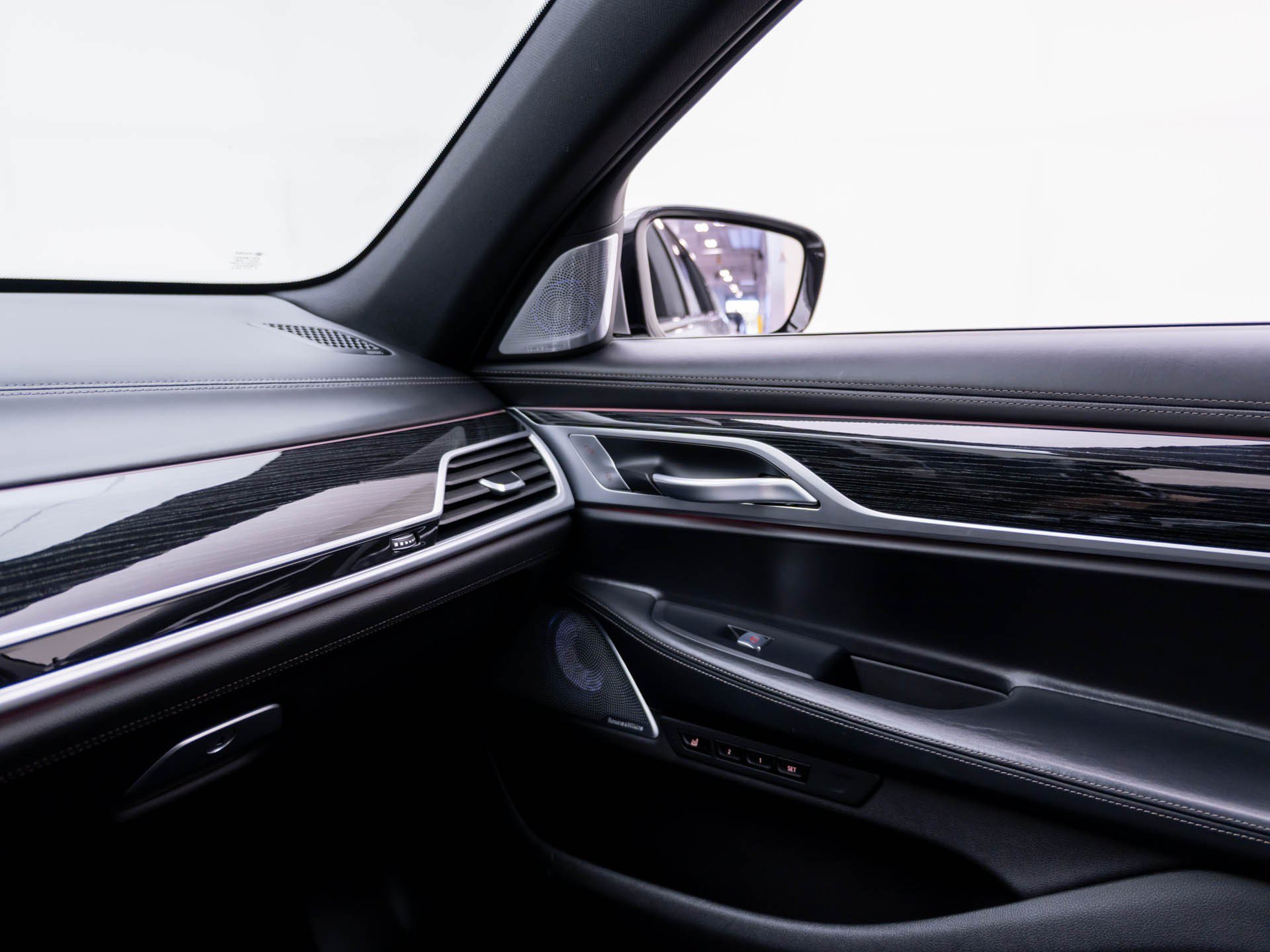 Used 2022 Donington Grey Metallic BMW 750i xDrive image 32