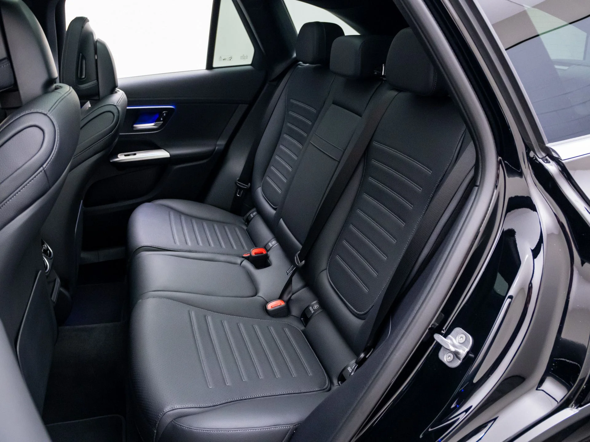 New 2026 Black Mercedes-Benz GLC 300 image 18