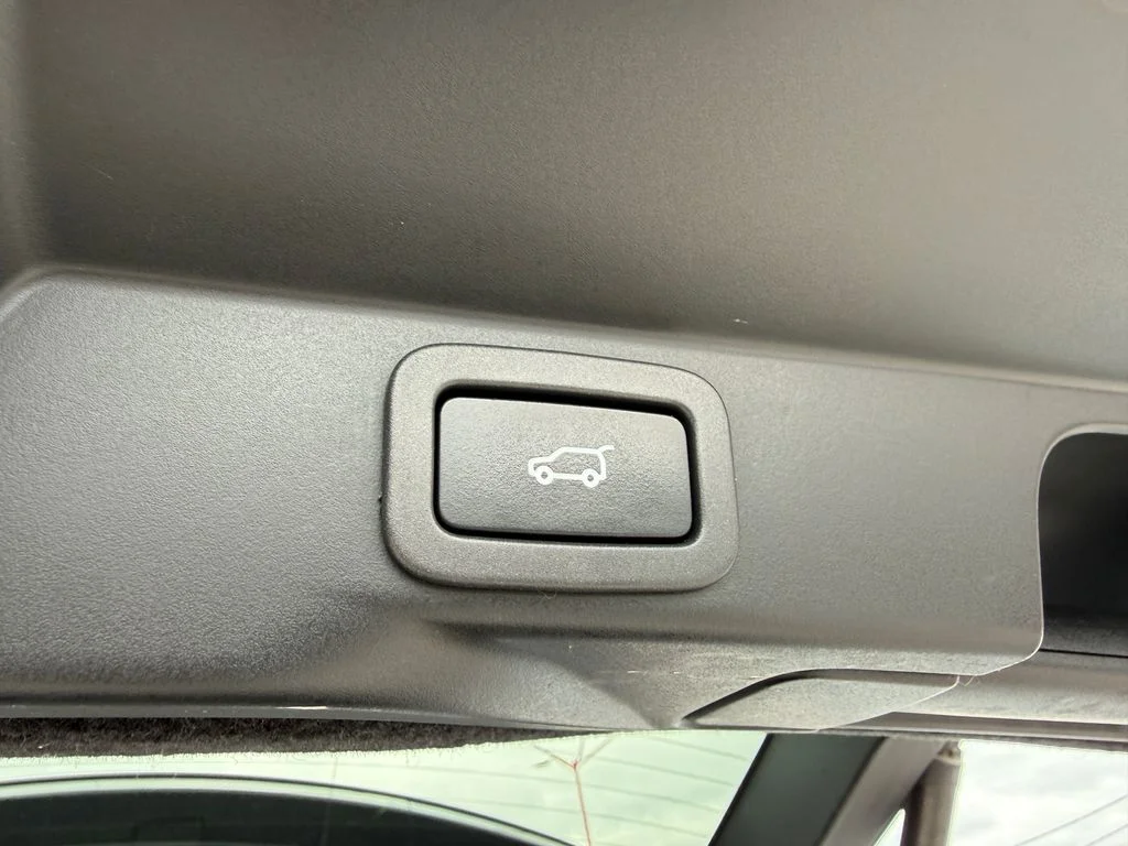 Used 2020 Black Land Rover HSE image 21