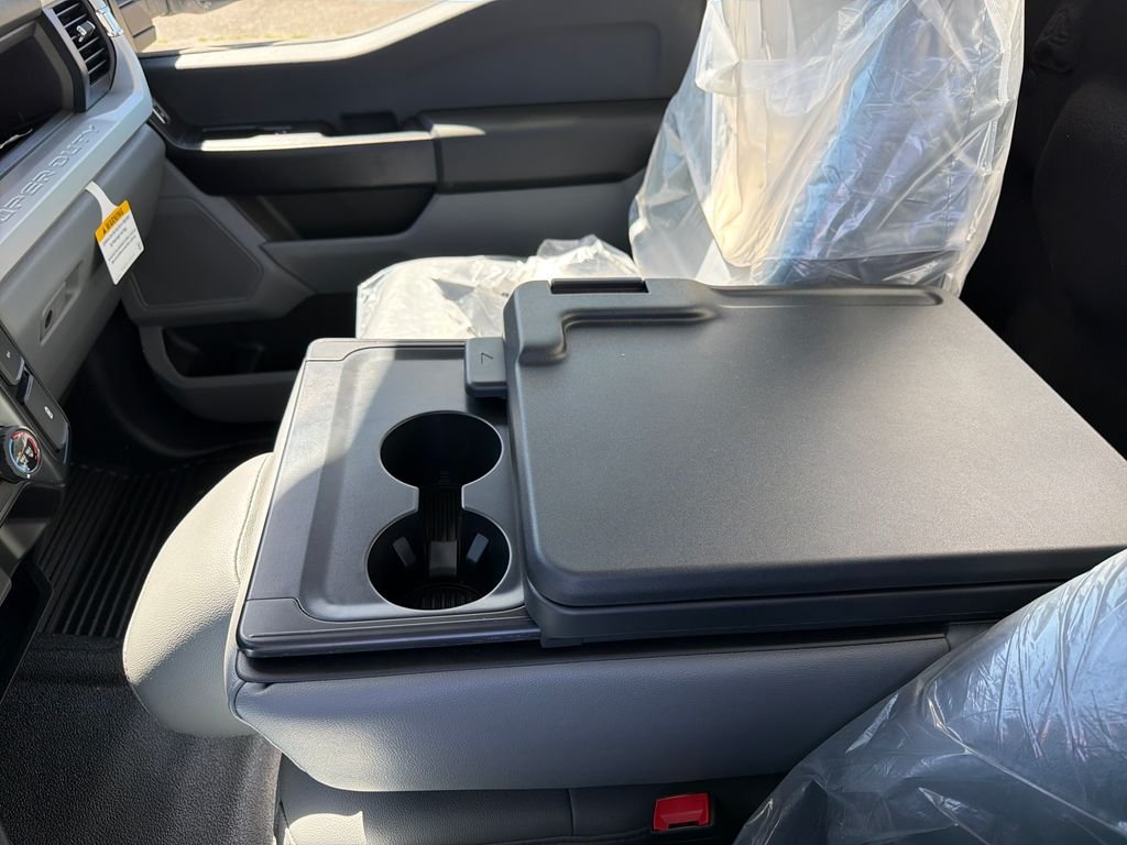 2026 Ford F-350 Super Duty Chassis Cab XL - Photo 19