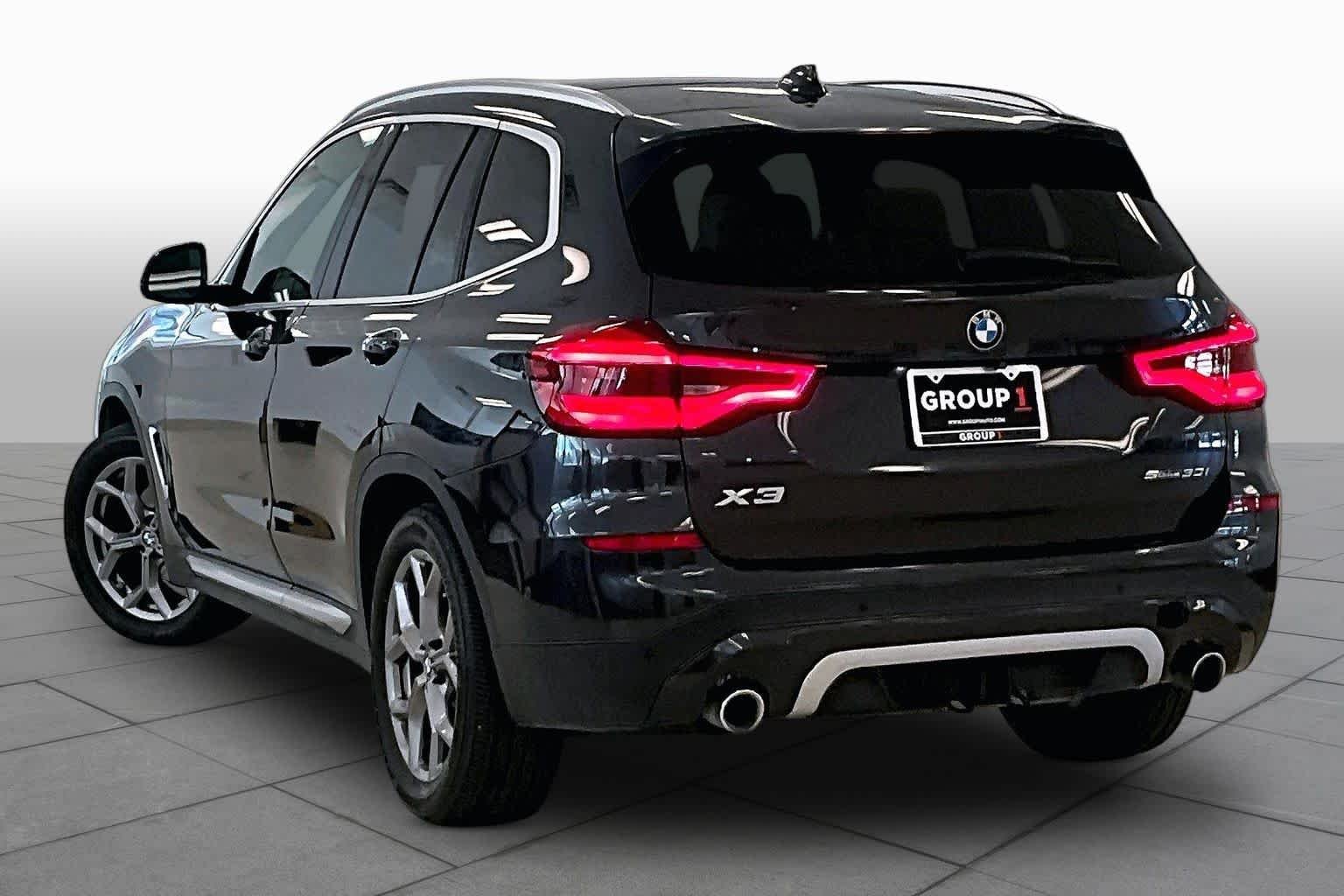 Used 2020 Dark Graphite Metallic BMW sDrive30i image 11