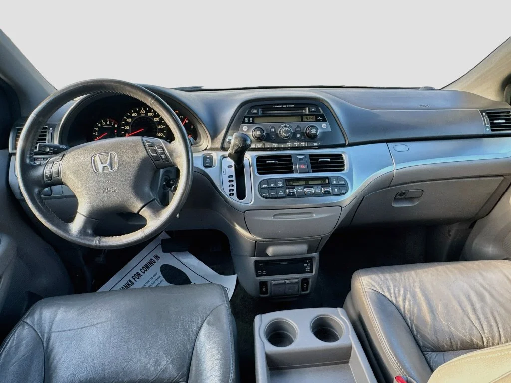 Used 2010 Silver Honda EX-L image 24