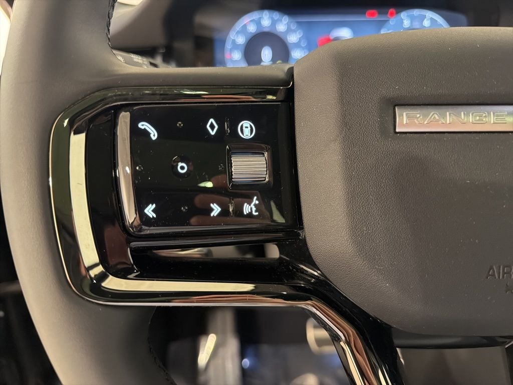 Certified Used 2025 Santorini Black Metallic Land Rover Dynamic image 12
