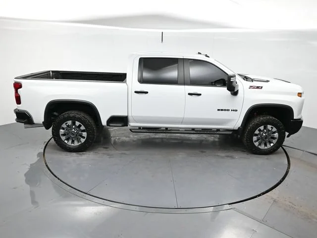 Used 2024 Summit White Chevrolet Custom image 37