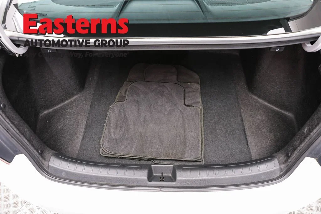 Used 2022 White Honda Touring image 9