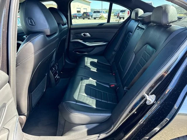 Used 2019 Black Sapphire Metallic BMW 330i image 16