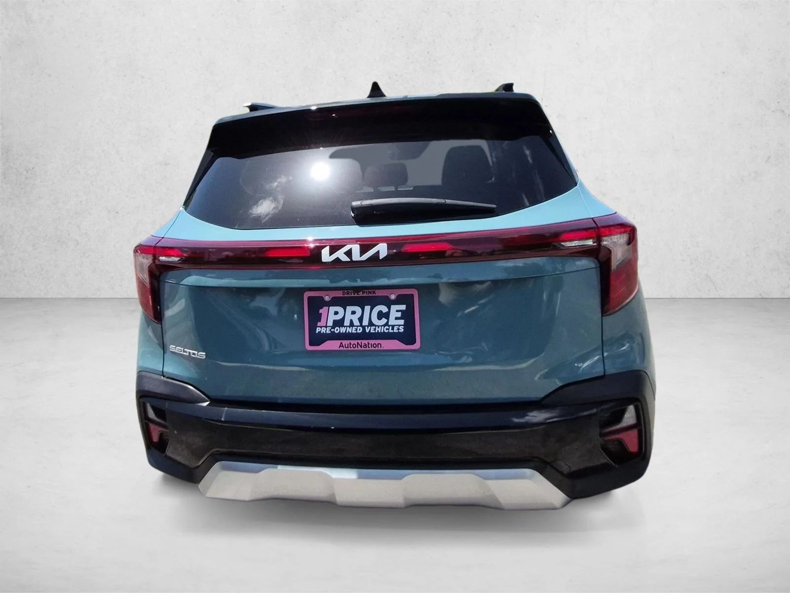 Used 2024 Pluton Blue/Black Roof Kia S image 7