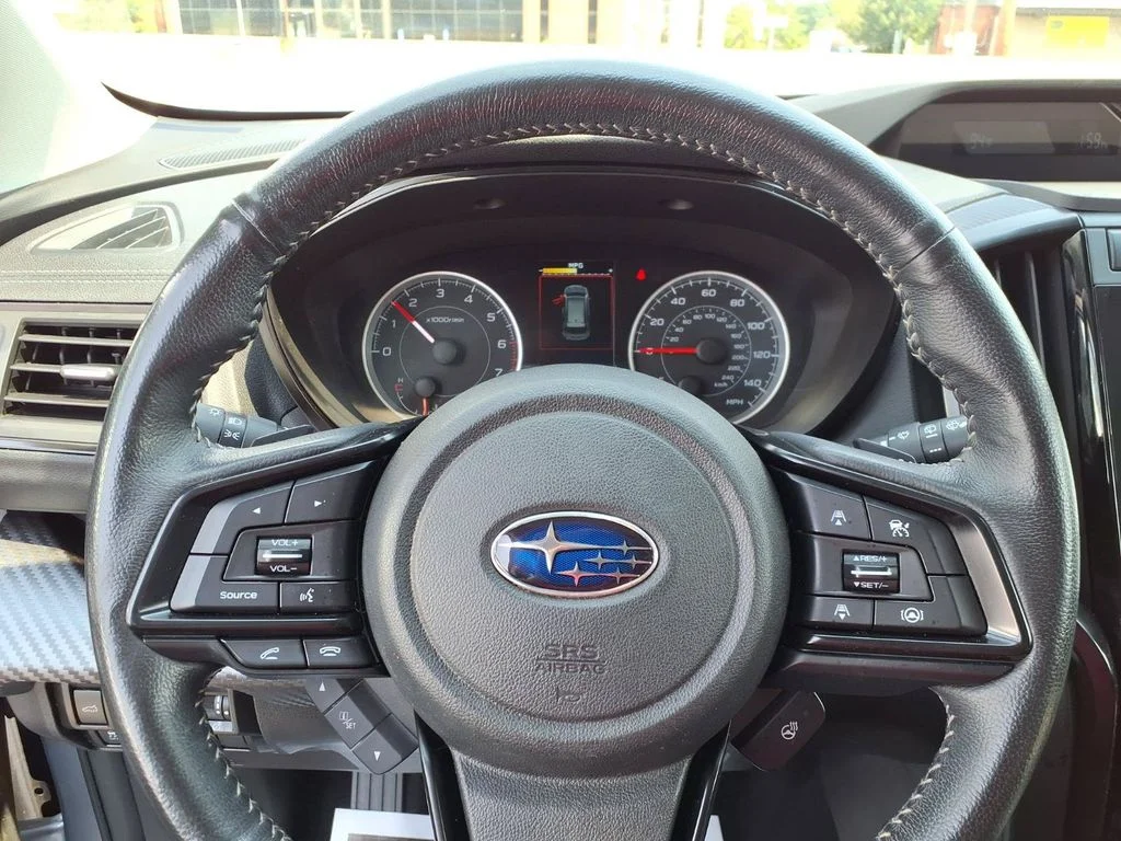 Used 2022 Ice Silver Metallic Subaru Onyx Edition image 11