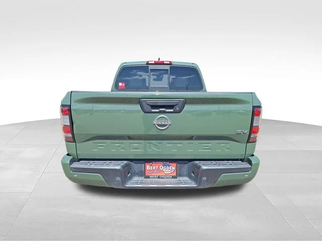 Used 2022 Green Nissan SV image 3