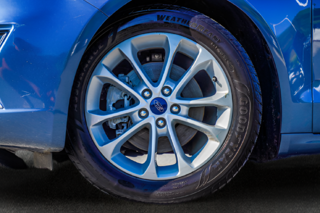 Used 2019 Blue Ford SEL image 36
