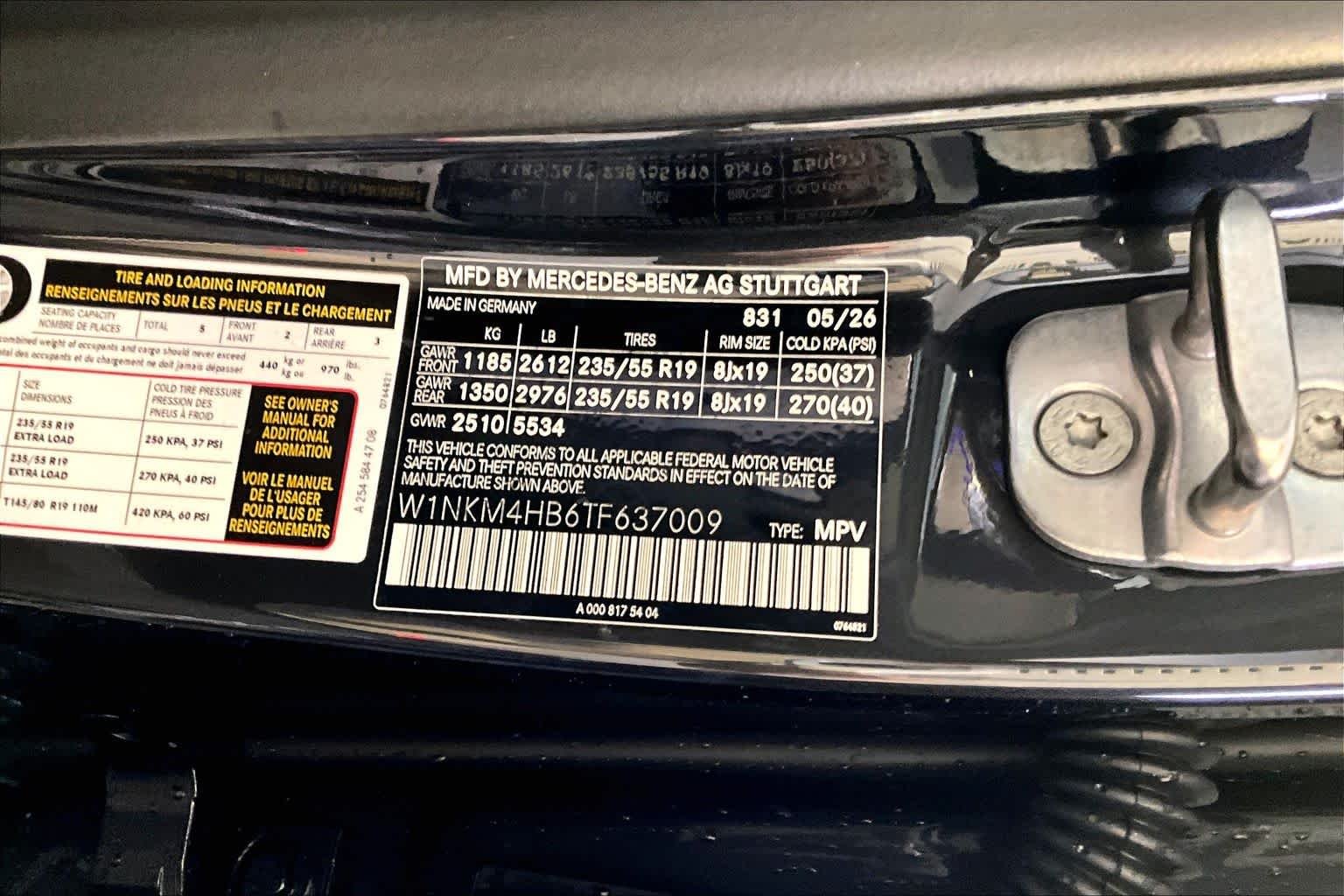 New 2026 Graphite Grey Metallic Mercedes-Benz GLC 300 image 12