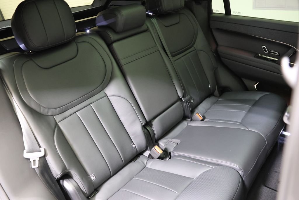 New 2026 Borasco Grey Land Rover Dynamic SE image 44
