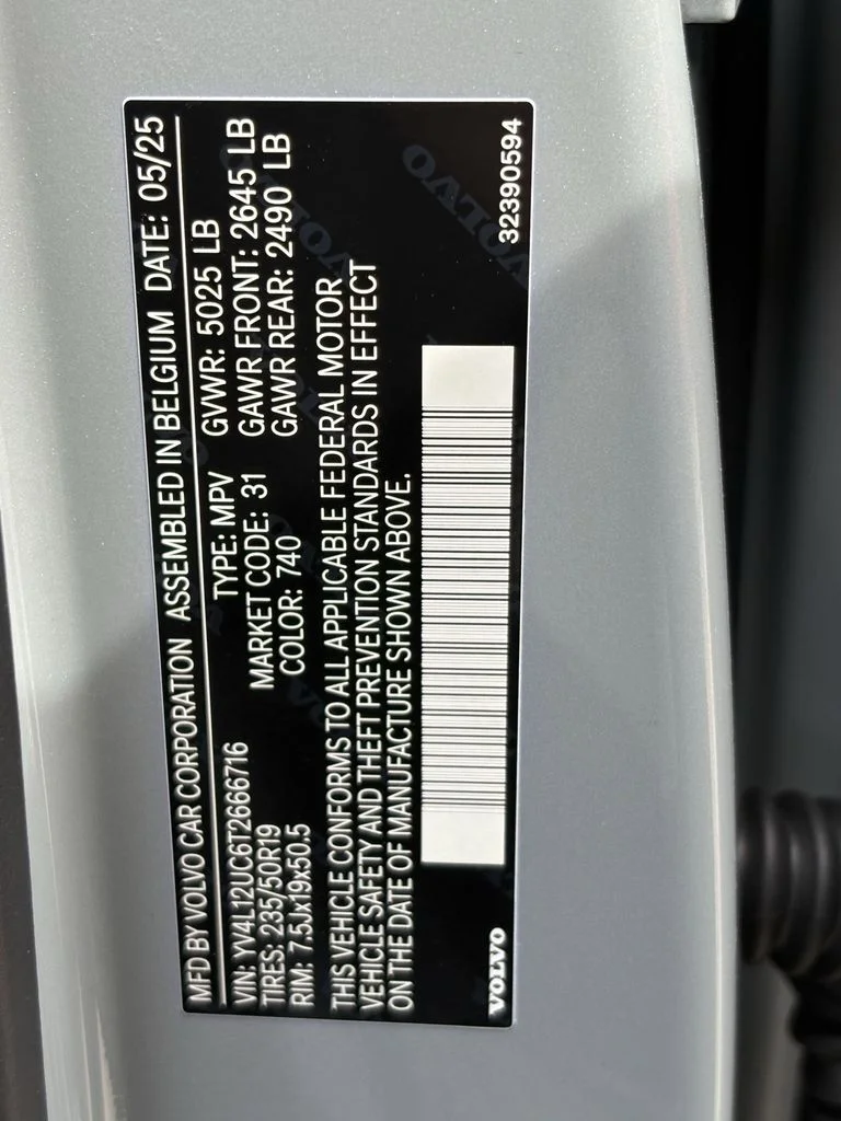 New 2026 Vapour Grey Volvo Plus image 30