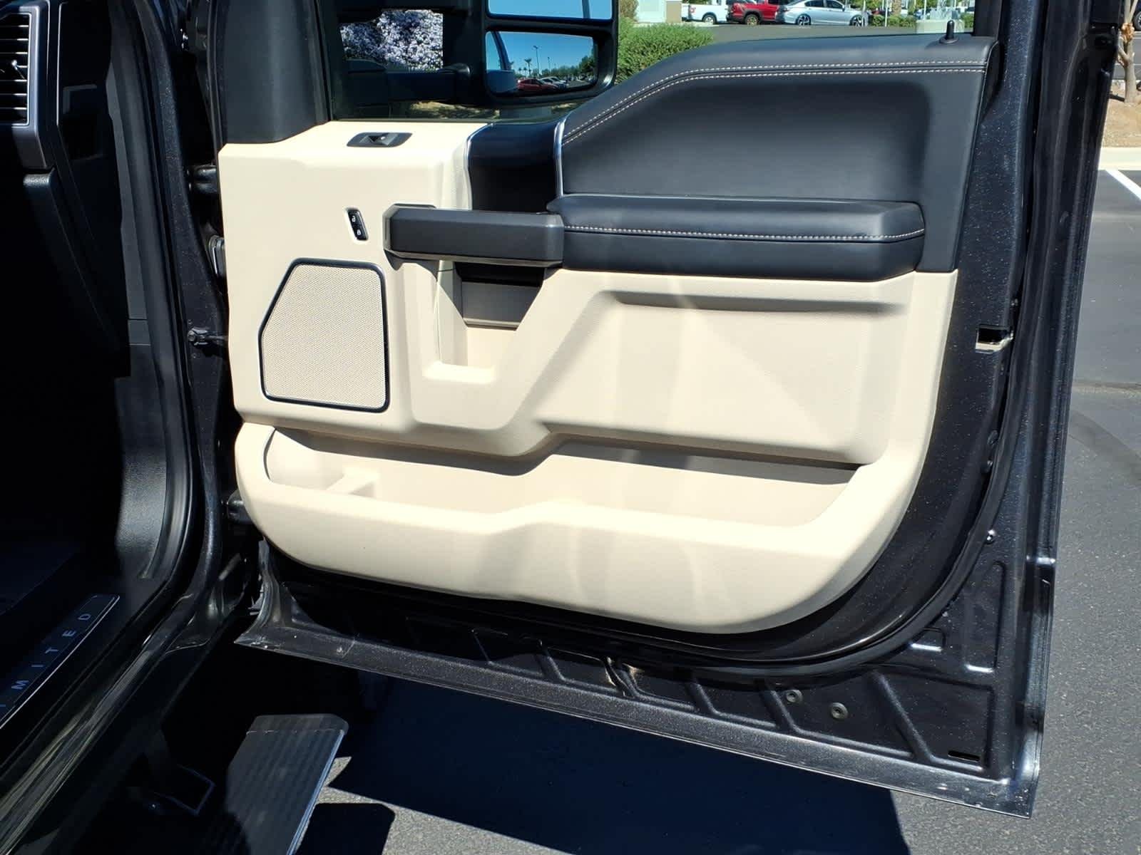 Used 2020 Magnetic Ford Limited image 13