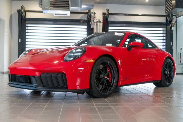 2025 Porsche 911 Carrera GTS