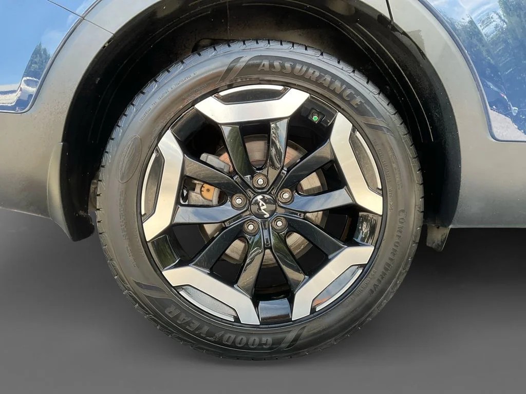 Used 2023 Black Kia EX image 10