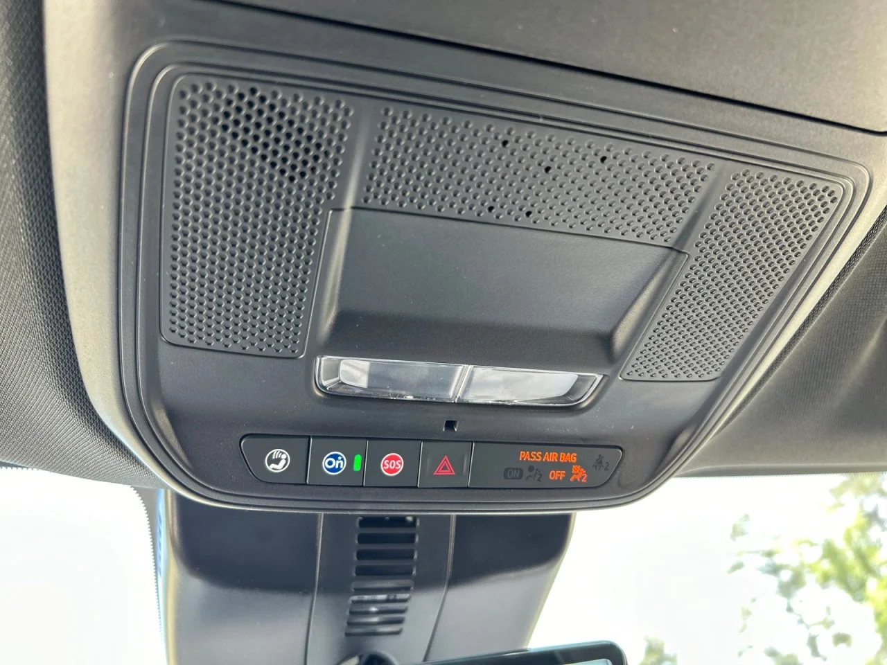 New 2026 Sterling Metallic GMC Elevation image 14