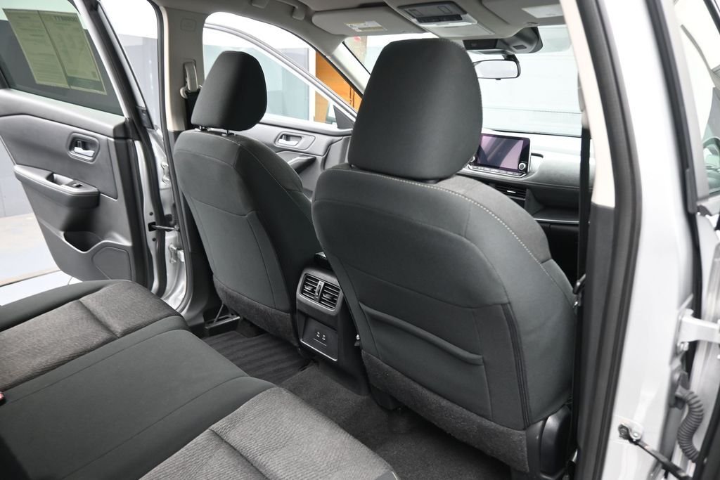 Used 2024 Silver Nissan SV image 25