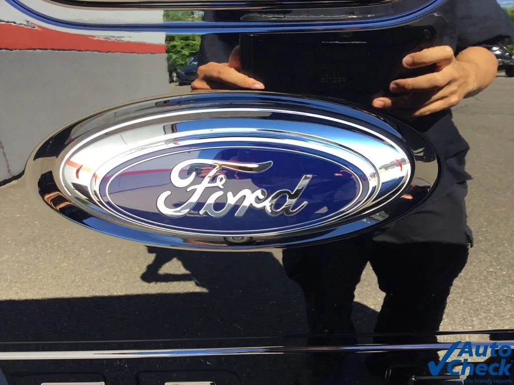 Used 2016 Black Ford Lariat image 18