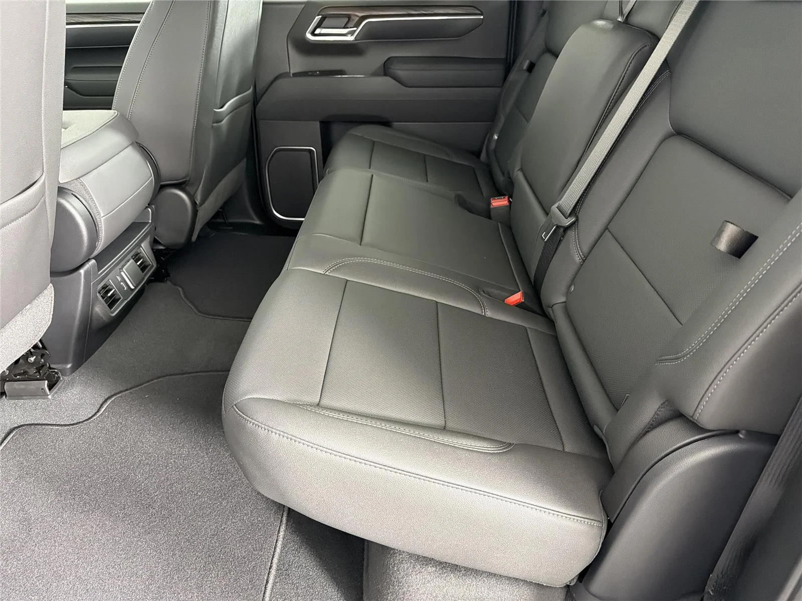 New 2026 Summit White GMC SLT image 18