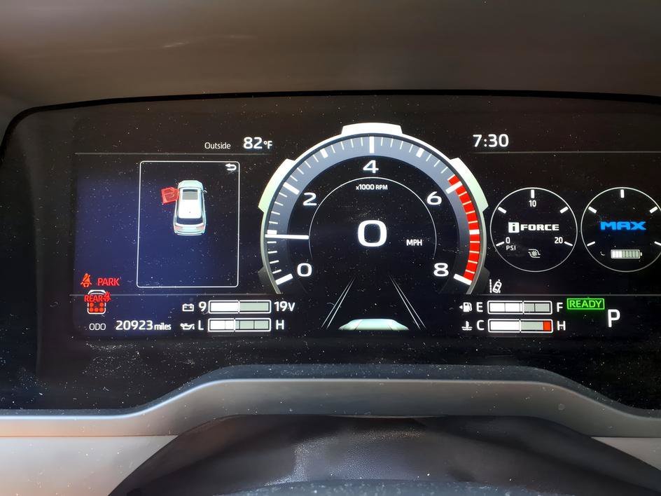 Used 2024 Lunar Toyota Platinum image 25