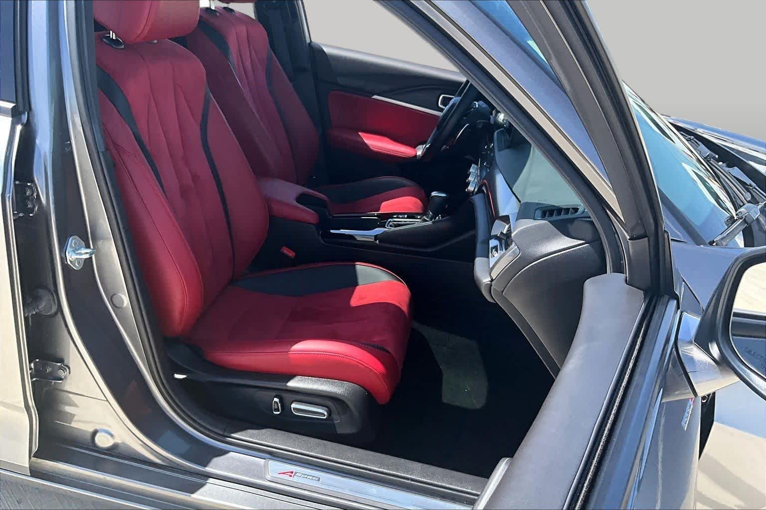 Used 2024 Liquid Carbon Metallic Acura w/A-Spec Technology Package image 8