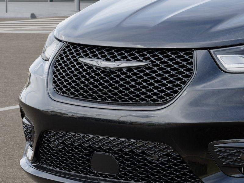 New 2026 Diamond Black Crystal Pearl-Coat Exterior Paint Chrysler PACIFICA SELECT image 37
