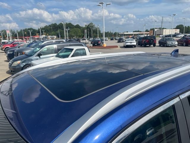 Used 2023 Blue Nissan SV image 5