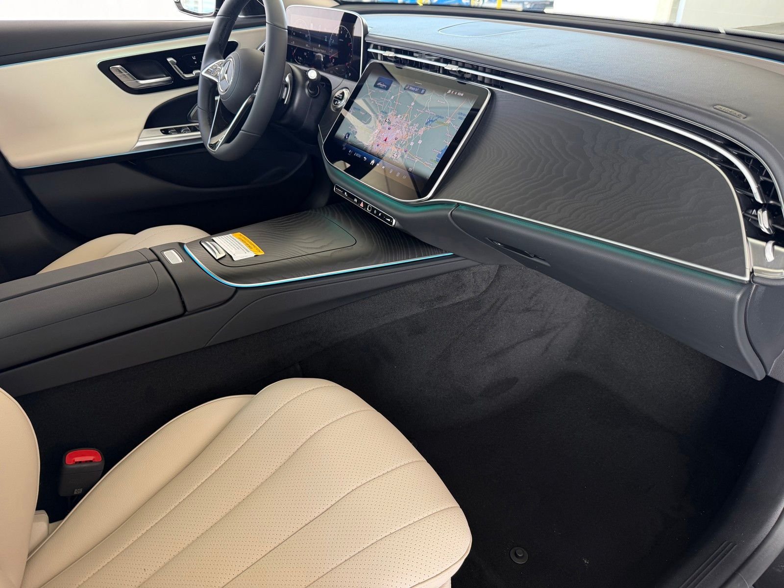 New 2026 Graphite Grey Metallic Mercedes-Benz E 450 image 15