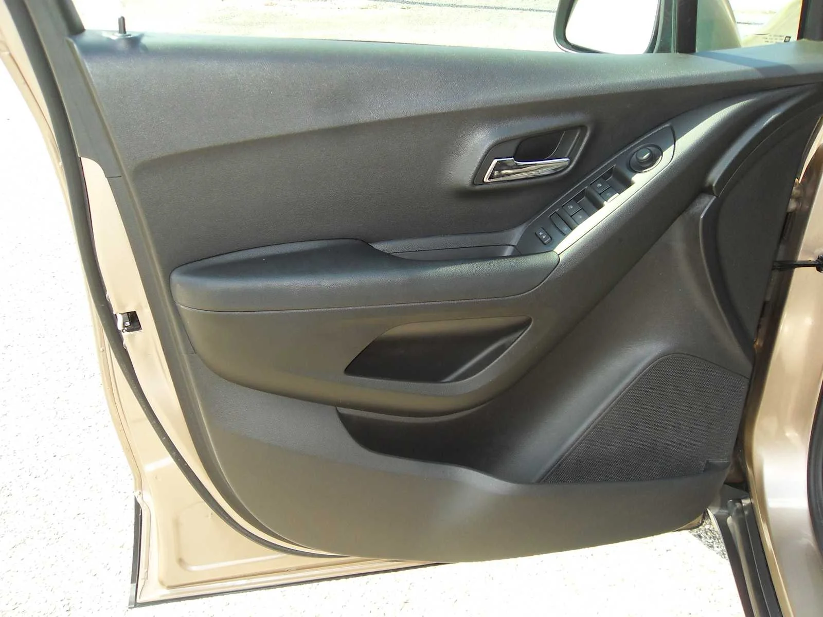 Used 2018 Sandy Ridge Metallic Chevrolet LS image 26