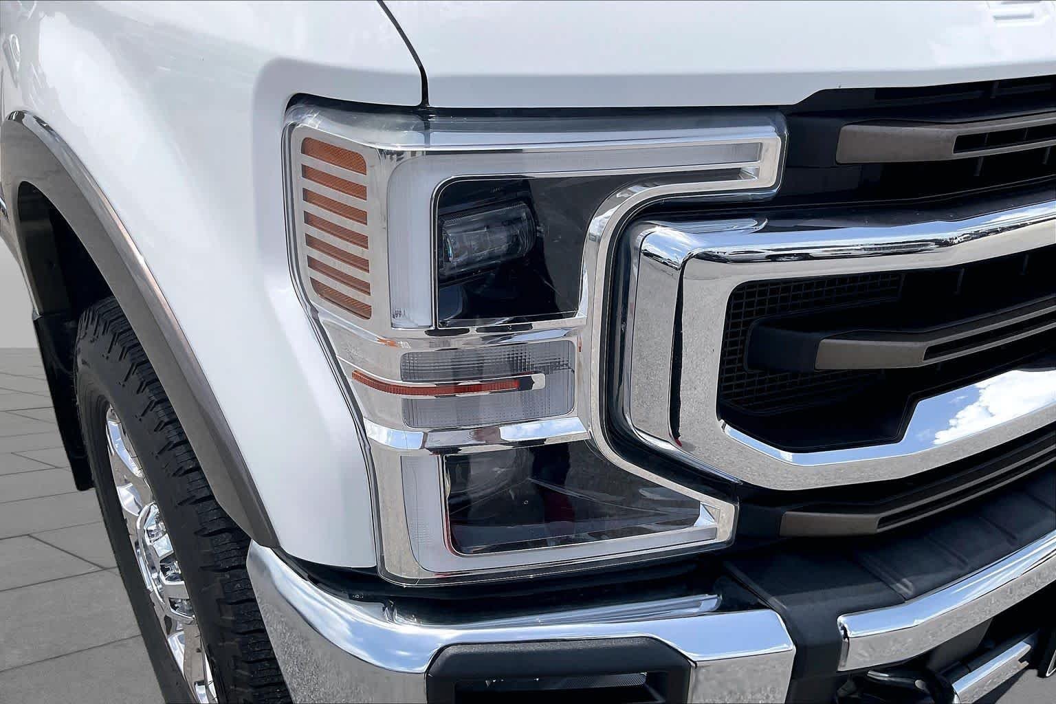 Used 2020 Oxford White Ford King Ranch image 27