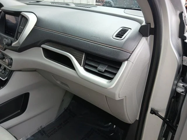 Used 2020 Silver GMC SLT image 21