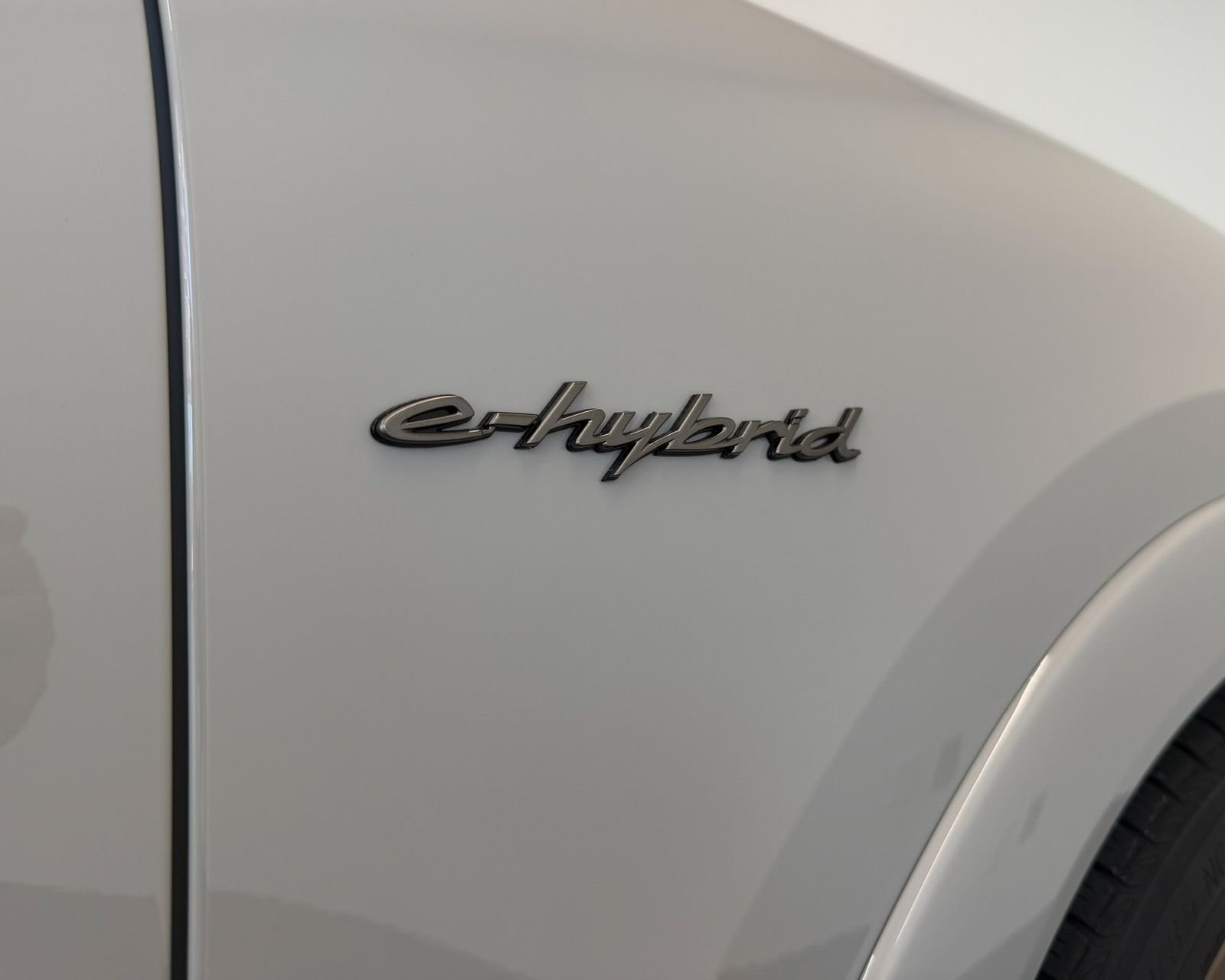 Used 2025 White Porsche Turbo image 48