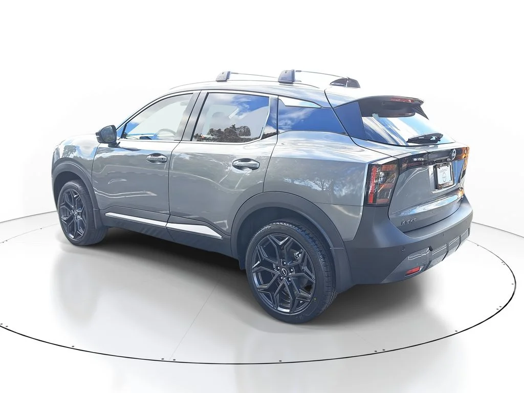 New 2026 Gray Nissan SR image 5