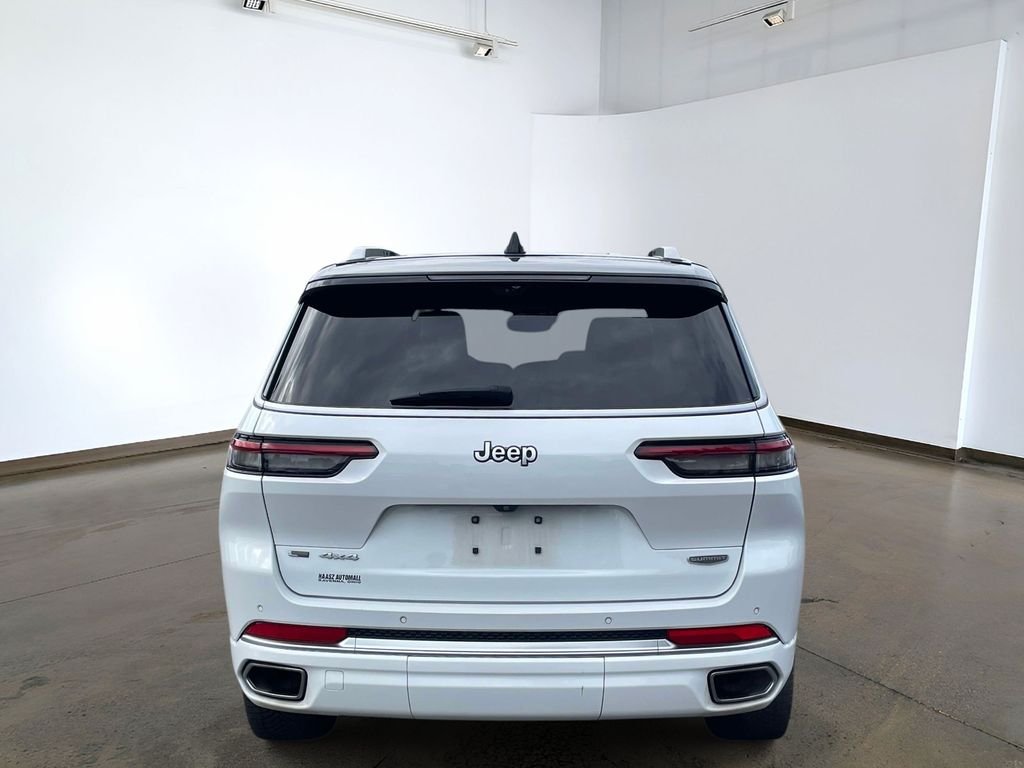 Used 2023 White Jeep Summit image 3