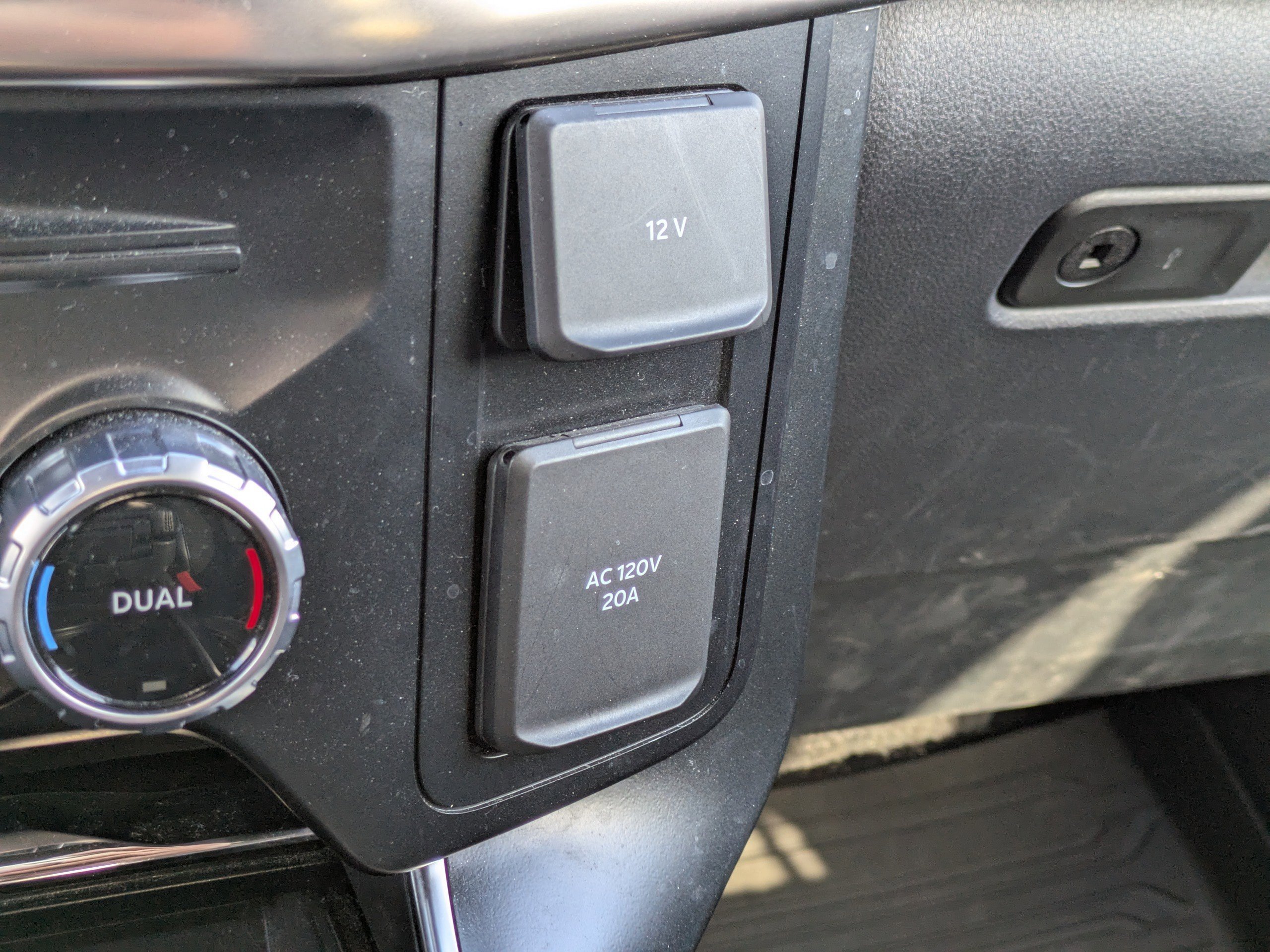 Used 2023  Ford Raptor image 33