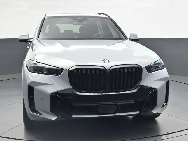 Used 2024 Gray BMW xDrive50e image 11